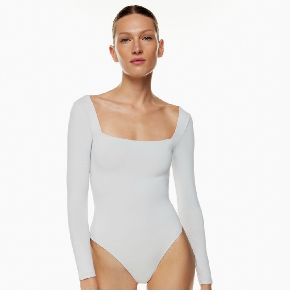 Aritzia Babaton Square Neck Long Sleeve Bodysuit